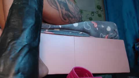 Snapshot of yeyecandy chatting on 10.24.25 yeyecandy online show from 10.24.25