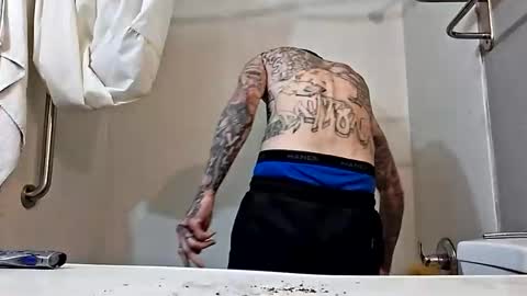 Snapshot of yfwb69xxx chatting on 11.03.25 yfwb69xxx online show from 11.03.25