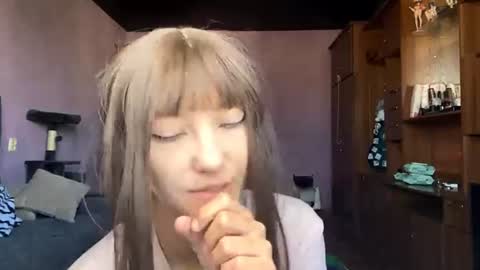 Mia  1st day online show from 07.30.26