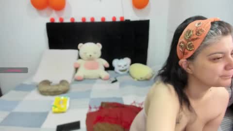 yinyyanghot online show from 10.30.25