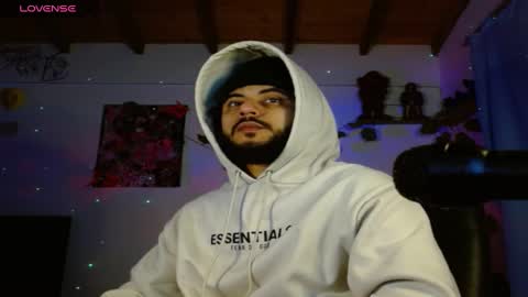 Snapshot of yio__cohen chatting on 01.17.25 yio cohen online show from 01.17.25