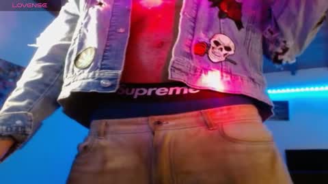 Snapshot of yio__cohen chatting on 03.12.25 yio cohen online show from 03.12.25