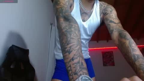 Snapshot of yio__cohen chatting on 10.11.25 yio cohen online show from 10.11.25