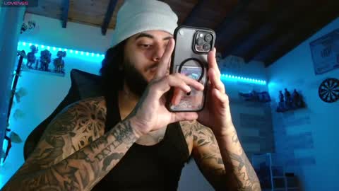 Snapshot of yio__cohen chatting on 11.17.25 yio cohen online show from 11.17.25