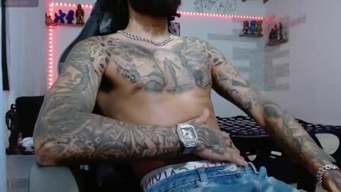 Snapshot of yio__cohen chatting on 11.29.25 yio cohen online show from 11.29.25