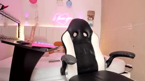 yised online show from 11.14.25