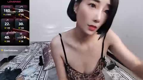 Snapshot of yiwa2025 chatting on 11.01.25 yiwa2025 online show from 11.01.25