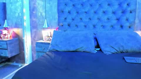 yiyisandoval online show from 11.20.25