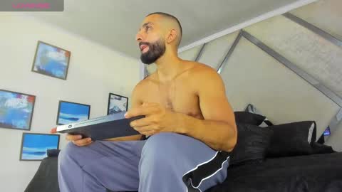 Yiyo online show from 01.31.25