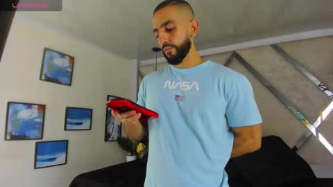 Yiyo online show from 02.13.25