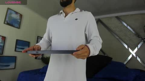 Yiyo online show from 02.18.25