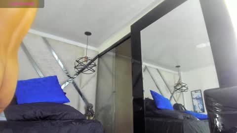 Yiyo online show from 02.20.25