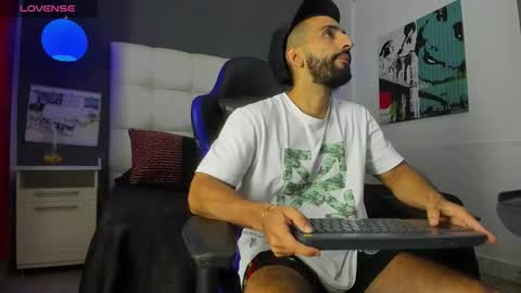 Yiyo online show from 10.12.25