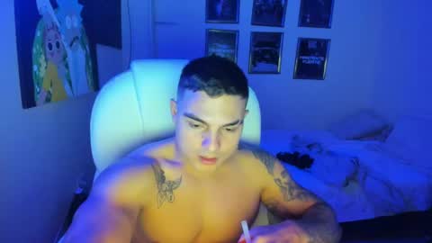 Snapshot of yker18 chatting on 01.02.25 yker online show from 01.02.25