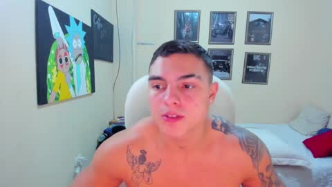 Snapshot of yker18 chatting on 01.08.25 yker online show from 01.08.25