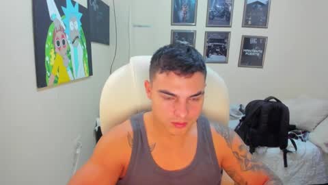 Snapshot of yker18 chatting on 01.10.25 yker online show from 01.10.25