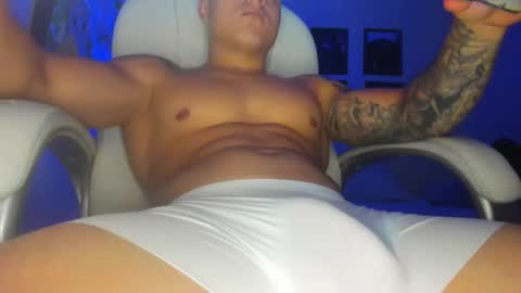 Snapshot of yker18 chatting on 01.17.25 yker online show from 01.17.25