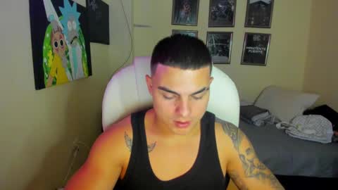 Snapshot of yker18 chatting on 02.07.25 yker online show from 02.07.25