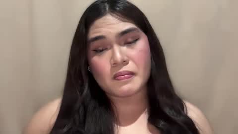 Snapshot of yllanahard chatting on 12.20.24 yllana love online show from 12.20.24