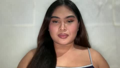 Snapshot of yllanahard chatting on 10.31.25 yllana love online show from 10.31.25