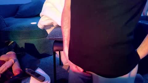 yngdesire1 online show from 11.30.25