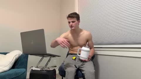 yngdesire1 online show from 12.22.25