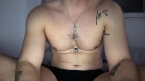 Snapshot of yngspaniard chatting on 12.21.24 yngspaniard online show from 12.21.24