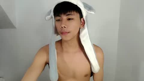 Snapshot of ynotyu chatting on 01.18.26 ynotyu online show from 01.18.26