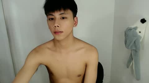 Snapshot of ynotyu chatting on 02.05.26 ynotyu online show from 02.05.26