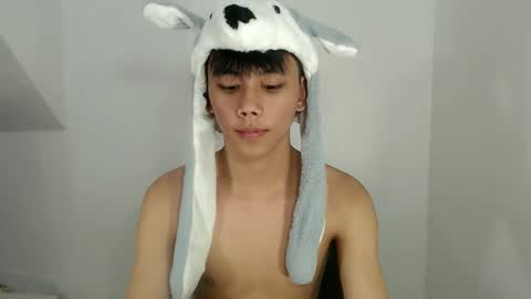 Snapshot of ynotyu chatting on 02.22.26 ynotyu online show from 02.22.26