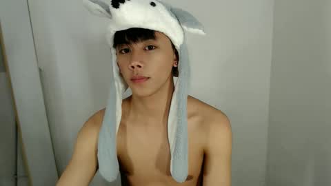 Snapshot of ynotyu chatting on 02.23.26 ynotyu online show from 02.23.26