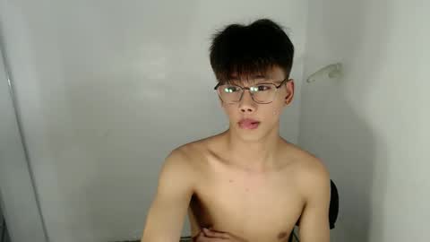 Snapshot of ynotyu chatting on 03.21.26 ynotyu online show from 03.21.26