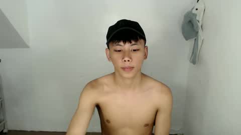 Snapshot of ynotyu chatting on 03.30.26 ynotyu online show from 03.30.26