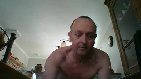 Snapshot of yoannsexmalo chatting on 04.29.26 Yoann online show from 04.29.26