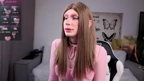 Mikaella - Mika online show from 11.10.25