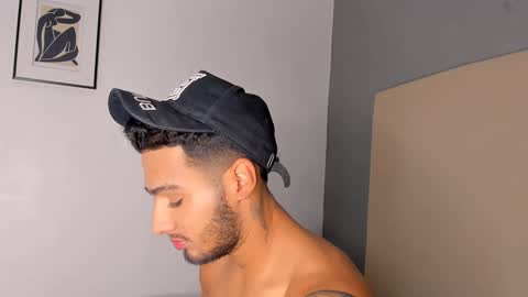 Yoi Olimpo online show from 12.07.24