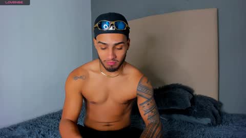 Yoi Olimpo online show from 12.30.24