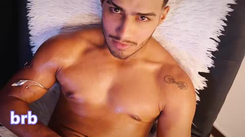 Yoi Olimpo online show from 01.08.25