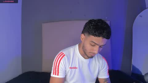 Yoi Olimpo online show from 01.25.25