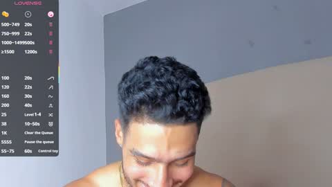 Yoi Olimpo online show from 01.28.25