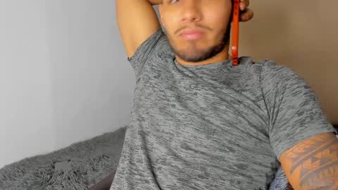 Yoi Olimpo online show from 01.29.25