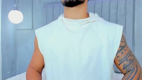 Yoi Olimpo online show from 02.20.25