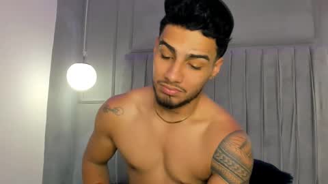 Yoi Olimpo online show from 02.25.25