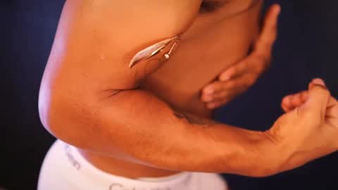 Yoi Olimpo online show from 02.28.25