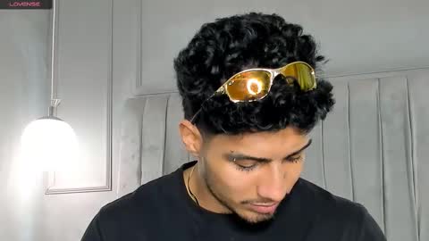 Yoi Olimpo online show from 03.07.25