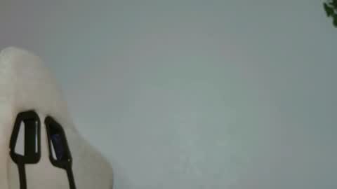 yoka_paradoxxx online show from 11.13.25