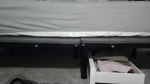 yolowyolo online show from 12.06.24