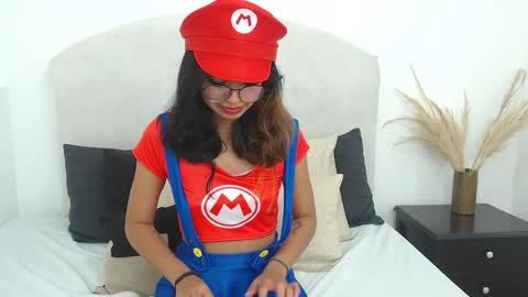 Snapshot of yommi_winx chatting on 02.09.25 Yommi Winx online show from 02.09.25