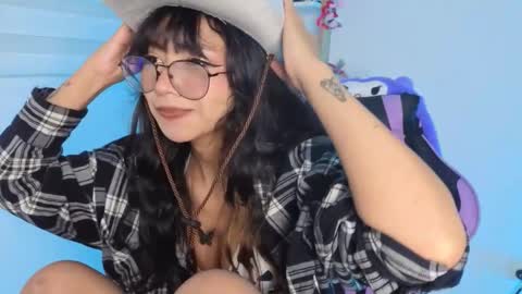 Yommi Winx online show from 01.16.26