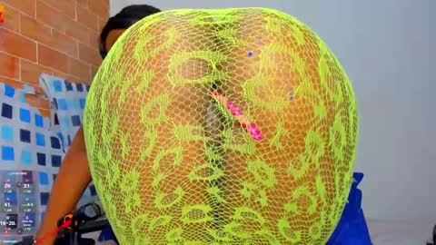 yonnsol_avril online show from 03.10.25